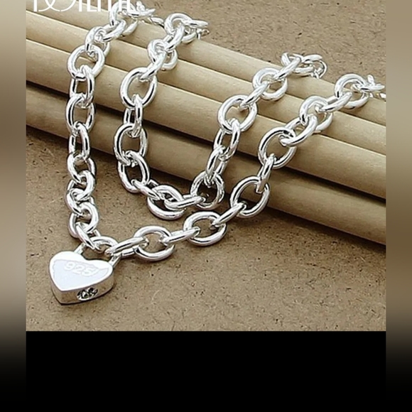 .925 stamped Plated heart padlock necklace - Picture 4 of 4